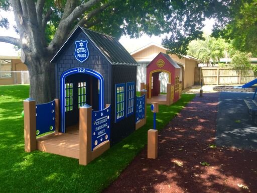 CozyTown Police Station - Outdoor Playhouse - Playtopia, Inc.