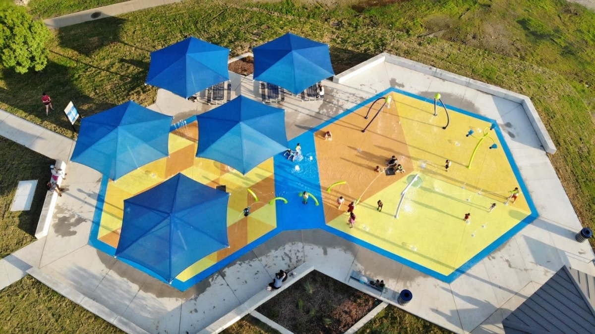 Hexagon Single Post Umbrella - Playtopia, Inc.