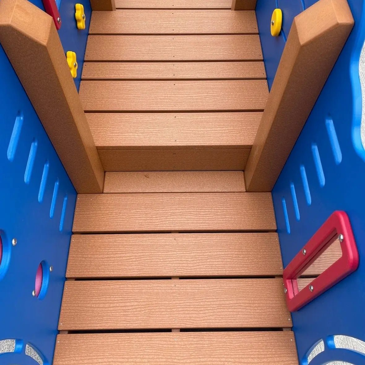 Wee-Play Center - Infant Playground - Playtopia, Inc.